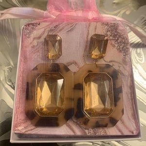 Jewelry: Unfortunately The Second To Last One Has A Slight Scratch :(